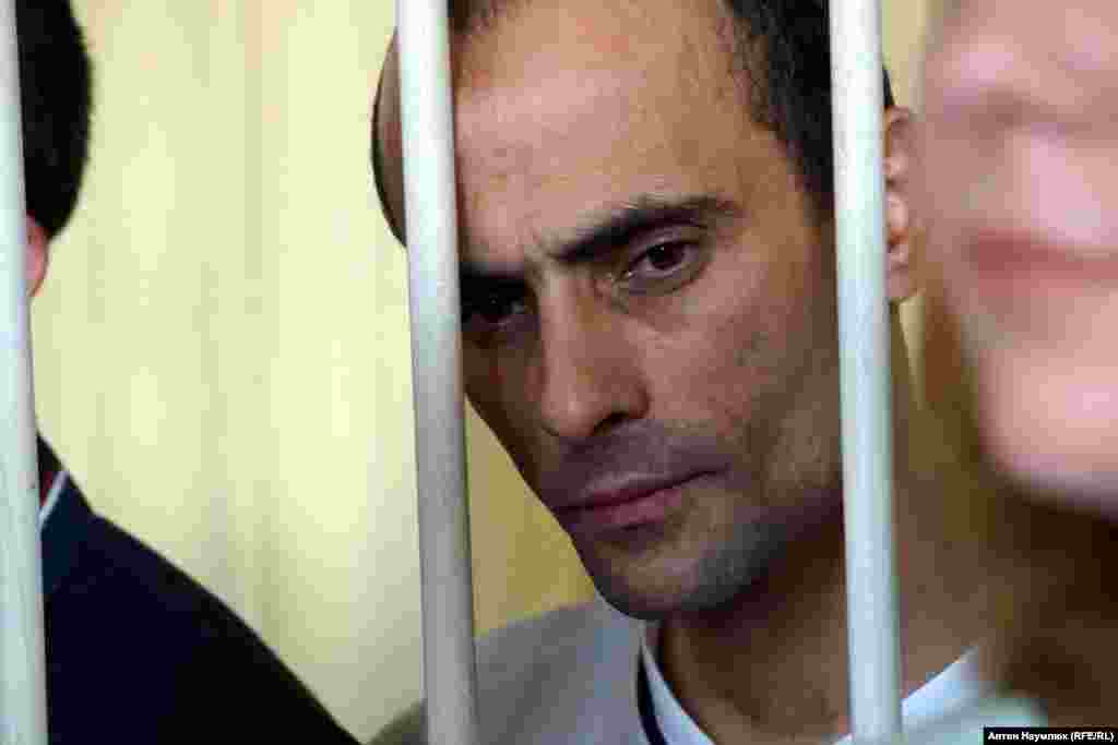 Рустем Абільтаров. Був затриманий у травні 2016 року в Бахчисараї. Зараз він перебуває в Сімферопольському СІЗО в загальній камері