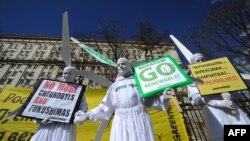 Архивска фотографија: Протест на активисти на Гринпис во Русија на 19 април 2011 година.