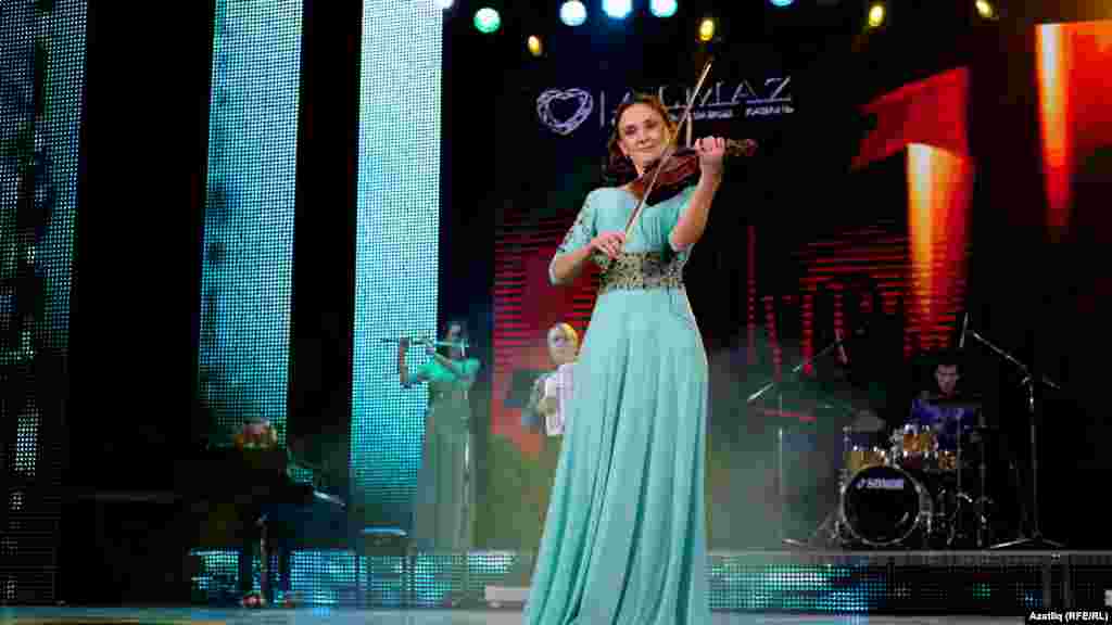 "Агыйдел" җыр һәм бию дәүләт ансамбле вәкиле (Актаныш)