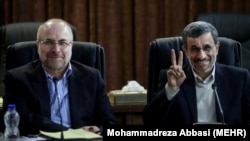 Iran's former president Mahmoud Ahmadinejad (R) and Tehran's former mayor Baqer Qalibaf in a session of the Expediency Council, on January 19, 2019.