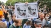 Акцію на підтримку протестів у Білорусі провели біля білоруського посольства в Києві