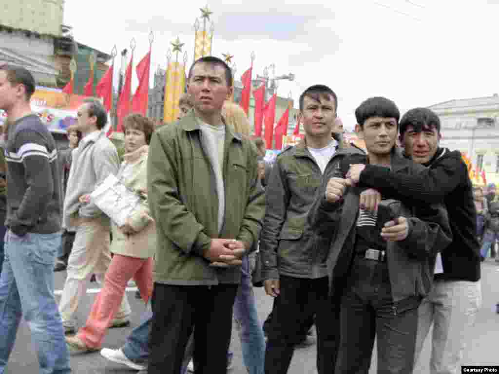 Russia -- Immigrants from Central Asia. Day of the Victory in Moscow on the Theatrical square.- 09may2006 - Russia -- Immigrants from Central Asia. Day of the Victory in Moscow on the Theatrical square. Photo: D.Borko - 09may2006