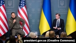 Голова Офісу президента України Андрій Єрмак (л) і радник президента США з національної безпеки Джейк Салліван