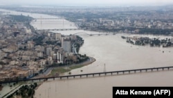 A view of he Karoon River which has burst its banks in Ahvaz, the capital of Iran's southwestern province of Khuzestan, April 9, 2019