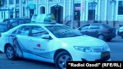 Таксиҳои ширкати "Осиё - эспресс" дар ҷодаҳои Душанбе.