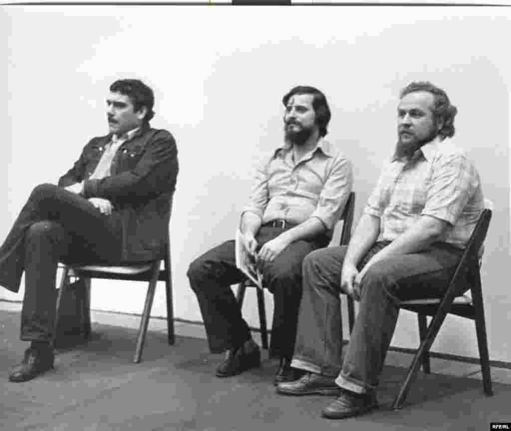 Зьлева направа: Сяргей Даўлатаў, Аляксандар Геніс, Пётар Вайль. Нью-Ёрк, 1979 г. 