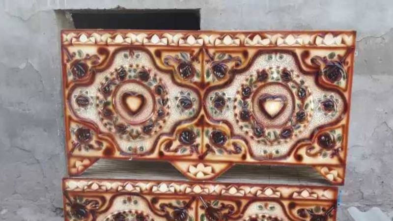 Баъди шикоят ба мақомот волидон духтарро ба ҷавони дӯстдоштааш ба шавҳар доданд