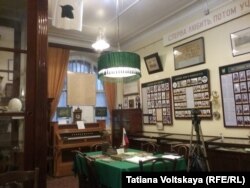 В музее школы Карла Мая