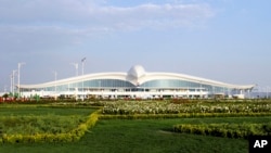 Aşgabadyň Halkara aeroporty. Illýustrasiýa suraty. Arhiwden alyndy.