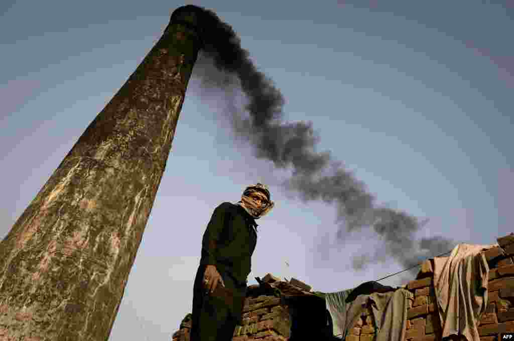 Пакистанский город Равалпинди входит в 20 самых загрязненных городов мира. Местные фабрики сбрасывают производственные отходы в реки и загрязняют воздух