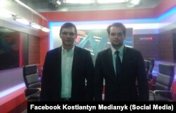 Директор фірми-переможця ТОВ «Скомпані» Олексій Вороненко до лютого 2018 року був помічником народного депутата Євгена Мураєва