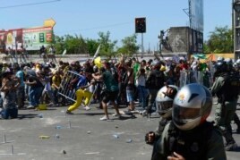 В Бразилии, в том числе в Форталезе, в последние годы регулярно случаются массовые протесты недовольных экономической политикой страны