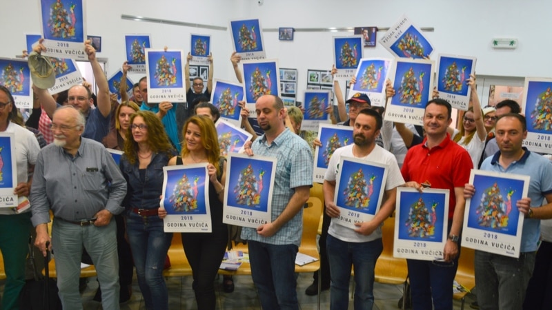 Požega: Vučićevim portretima na Koraksove karikature