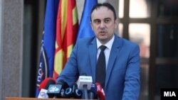 Наќе Чулев, министер за внатрешни работи.