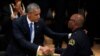 Президент Обама ответил критикам во время встречи по расовым проблемам 