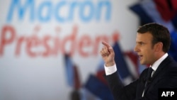 "Najveća propovjednica straha sjedi ispred mene“, poručio je Macron, misleći na Marine Le Pen