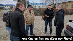 Сябры сустракаюць Вітольда Ашурка