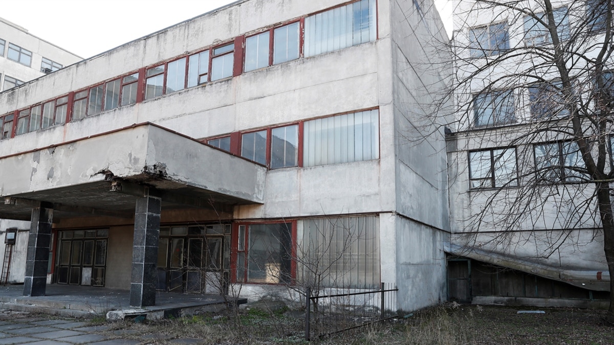 Ukraine Dusts Off Ventilator Designs Found In Soviet-Era Factory