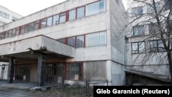 Покинутий завод із випуску апаратів ШВЛ в Україні – фоторепортаж