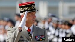 Ֆրանսիայի զինված ուժերի գլխավոր շտաբի պետ գեներալ Ֆրանսուա Լըկուենտր, Իստր, 20-ը հուլիսի, 2017թ.