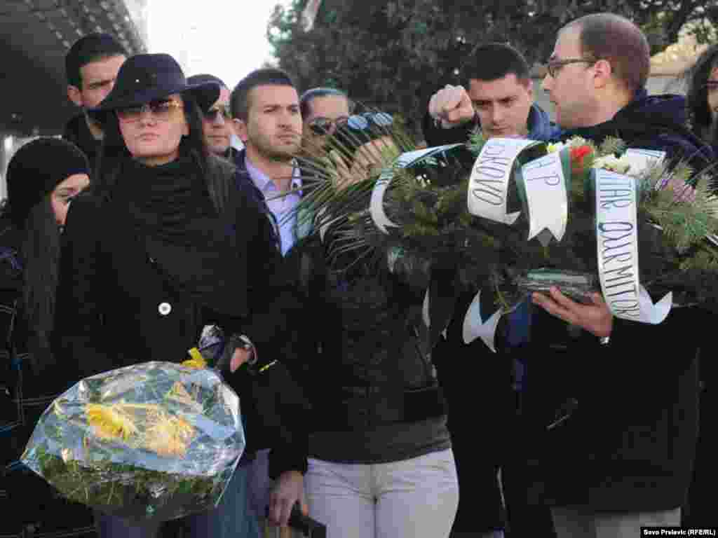 Crna Gora - Pod nazivom ¨Pomen zakonima i pravdi Crne Gore¨ protesti u organizaciji MANS-a, studenata i sindikata, ispred zgrade državnog tužilaštva, ukazujući na spregu kriminala i državnih struktura u CG. 