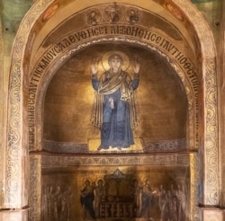 Богоматір Оранта (мозаїчний образ в Софії Київській)