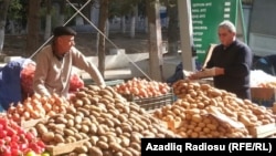Baku agricultural market 25 October