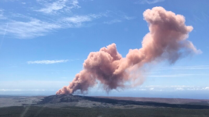 Četiri osobe evakuisane zbog širenja lave na Havajima
