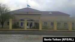 Здание районного управления внутренних дел в Шетпе. Мангистауская область, 17 апреля 2016 года.