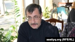 Правозащитник Евгений Жовтис. Алматы, 17 октября 2016 года.