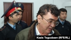 Ескендір Ерімбетовтың әкесі Мырзахан Ерімбетов сот үкімінен соң. Алматы, 22 қазан 2018 жыл