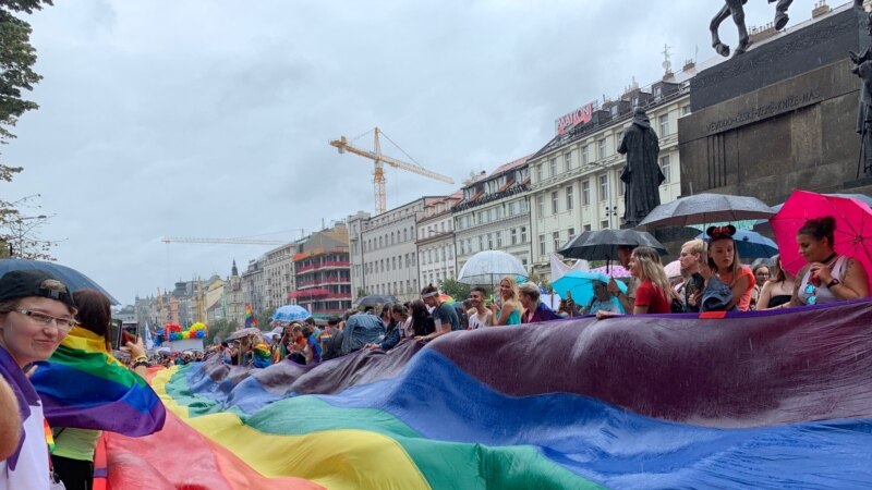 Peste 30 de mii de participanți la Prague Pride 2019