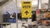 Glasanje na izborima u mjestu Mississauga, Kanada, 2019.