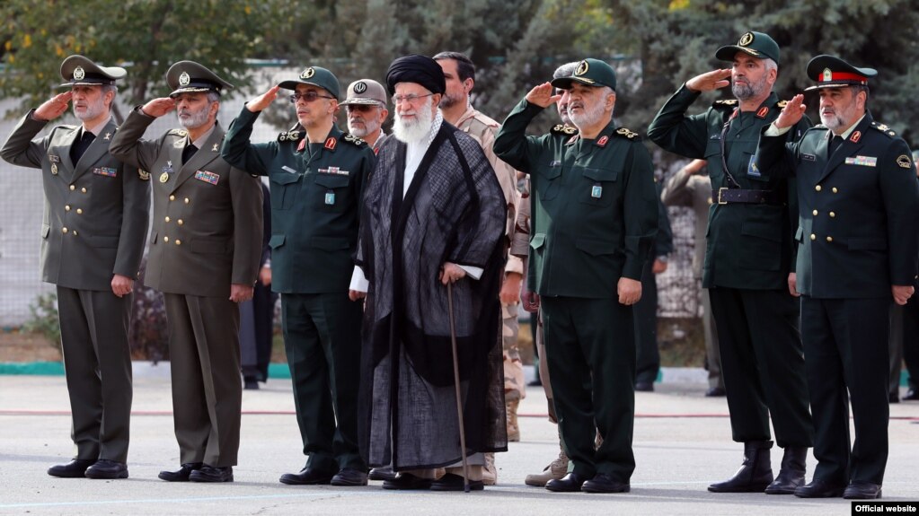 فرماندهی نیروهای مسلح ایران با رهبر جمهوری اسلامی است و هیچ یک از نهادهای خارج از بیت رهبری حق نظارت یا دخالت در امور نظامی را ندارند.