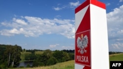 Довгострокові дозволи на проживання в Польщі отримали понад 200 тисяч українців