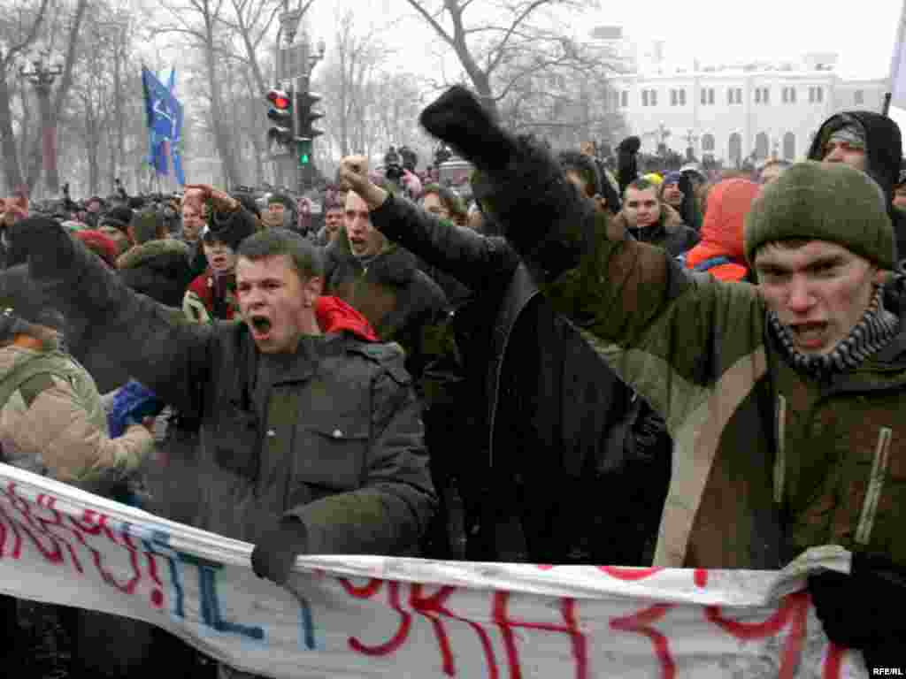Belarus - Minsk, small vendors protest, 10Jan2008