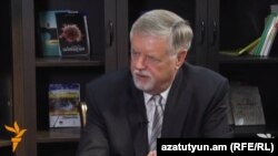 Armenia - Herbert Salber, the EU's special representative to the South Caucasus, is interviewed by RFE/RL in Yerevan, 6Jul2016.