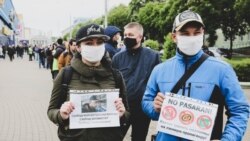 Protesters in Minsk on May 31.