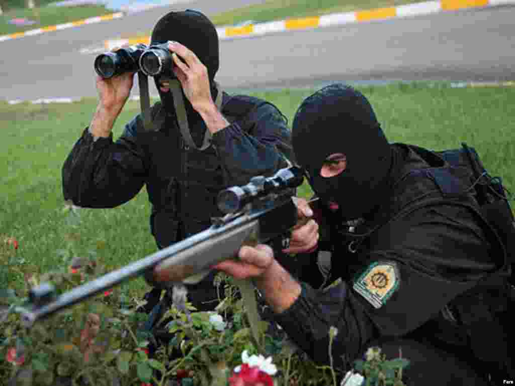 Iran – A sniper during exercise of Iranian police force called “Eghtedar”, Oct2010 - Iran – A sniper during exercise of Iranian police force called “Eghtedar”, Oct2010