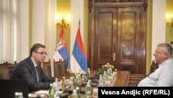 Već jednom dobro naplaćena pacifikacija: Aleksandar Vučić i Vojislav Šešelj