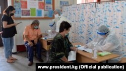 Коронавирус жұққан науқастарды емдейтін уақытша аурухана. Көрнекі сурет.