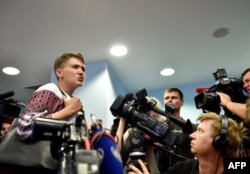 Надежда Савченко отвечает на вопросы журналистов. Киев, 2 августа