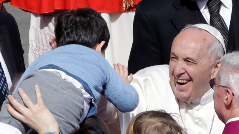 Papa u Uskršnjoj poruci pozvao na kraj istrebljenja u Siriji