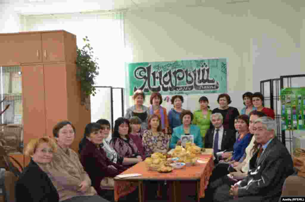 "Яңарыш" редакциясендә