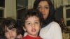  تقی رحمانی: نرگس محمدی در زندان قادر به راه رفتن نیست