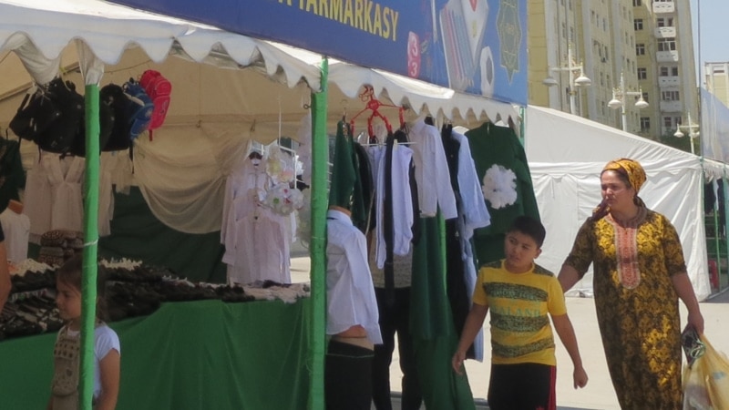 Mekdebe taýýarlyk azyndan 2 müň manada düşýär, gapyma-gapy aýlanyp, köne eşikleri soraýan eneler köpelýär