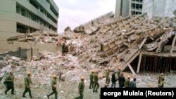 Sulmet ndaj ambasadave të SHBA-së në Kenia dhe Tanzani më 1998 lanë 224 njerëz të vdekur dhe më shumë se 5,000 të plagosur.