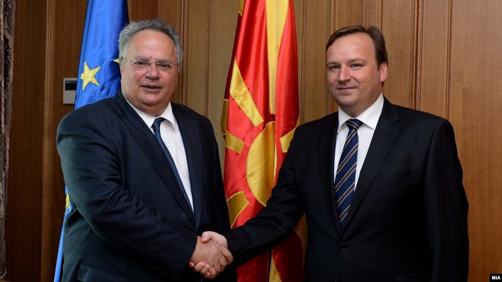 Ministrat e jashtëm të Maqedonisë dhe të Greqisë, Nikolla Poposki dhe Nikos Kocijas (majtas), 25 gusht 2016