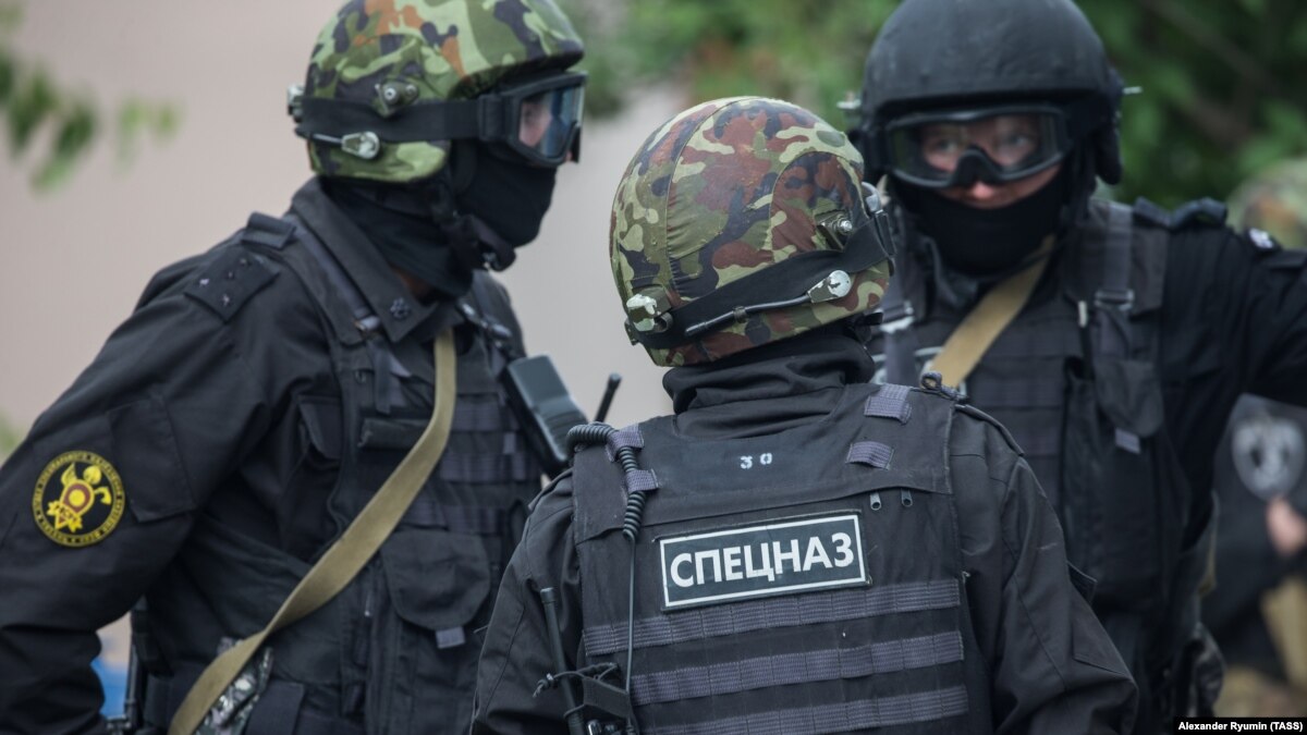 oi5.ru: ФСБ заявляет, что предотвратила теракта в Мурманске, который готовил «сторонник «Правого сектора» ФСБ заявляет, что предотвратила теракта в Мурманске, который готовил «сторонник «Правого сектора»