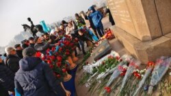 Возложение цветов к монументу Независимости. Алматы. 16 декабря 2019 года.